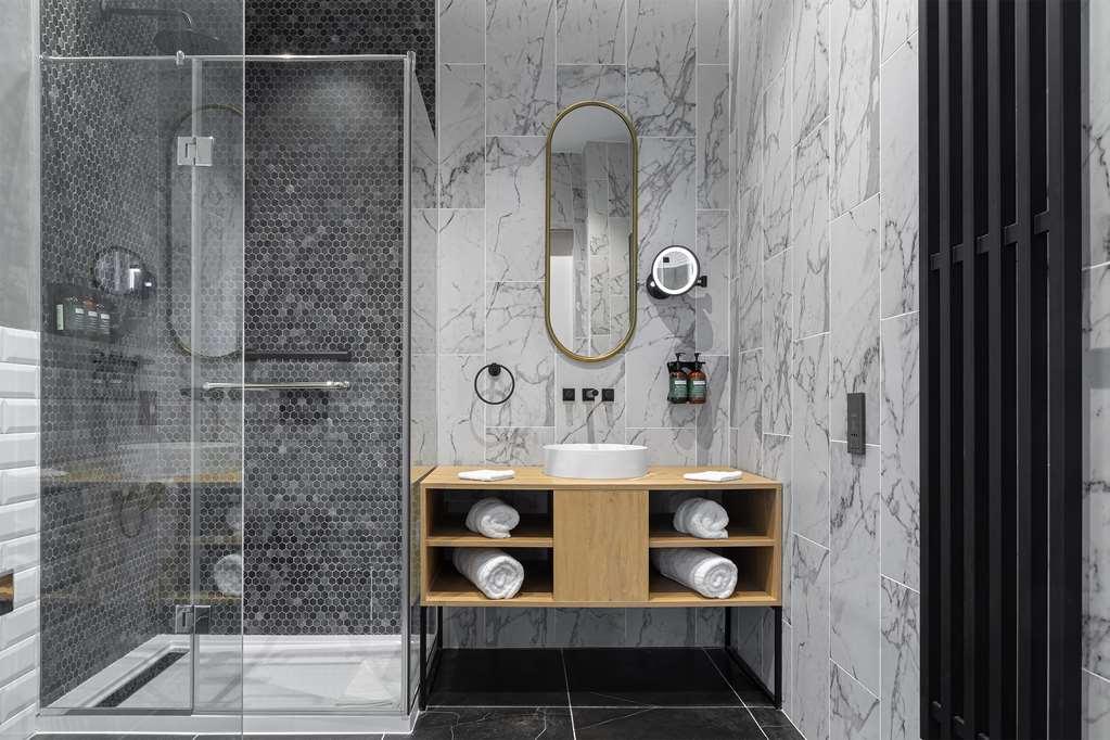 The Basilian Minsk, Curio Collection By Hilton Hotell Exteriör bild