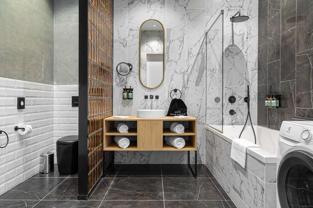 The Basilian Minsk, Curio Collection By Hilton Hotell Exteriör bild