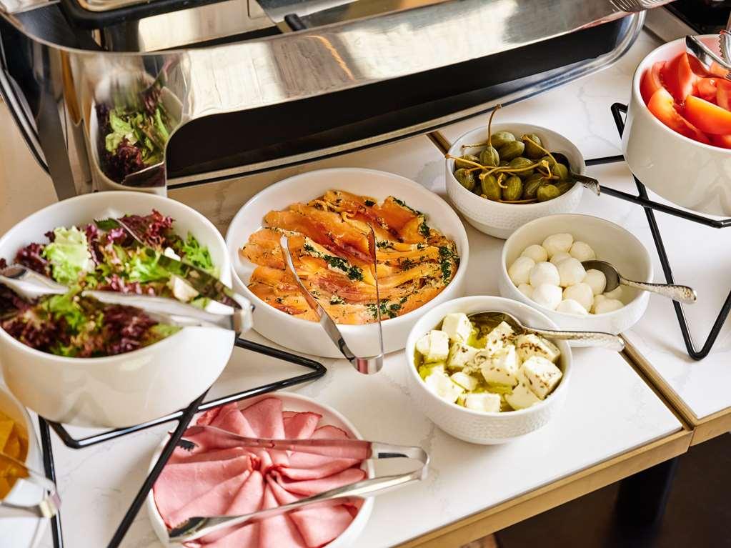 The Basilian Minsk, Curio Collection By Hilton Hotell Restaurang bild